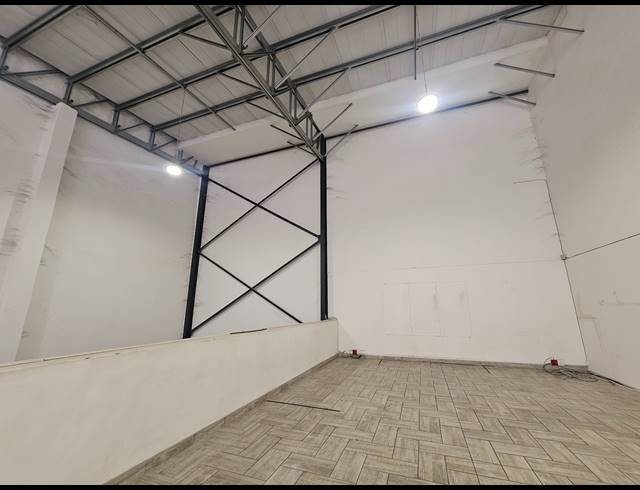 338M² WAREHOUSE TO LET IN LINBRO PARK